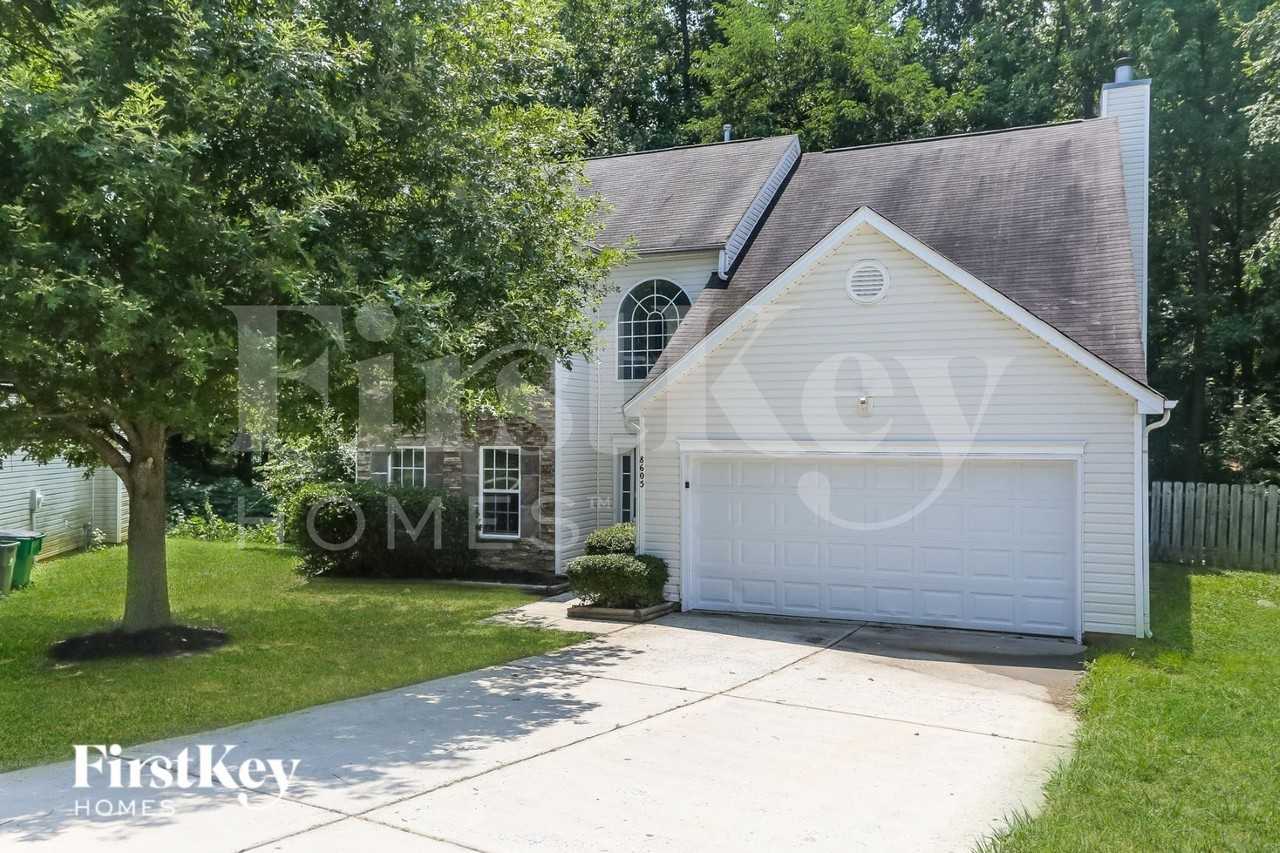 8605 Royal Bluff Dr - Photo 2 of 15