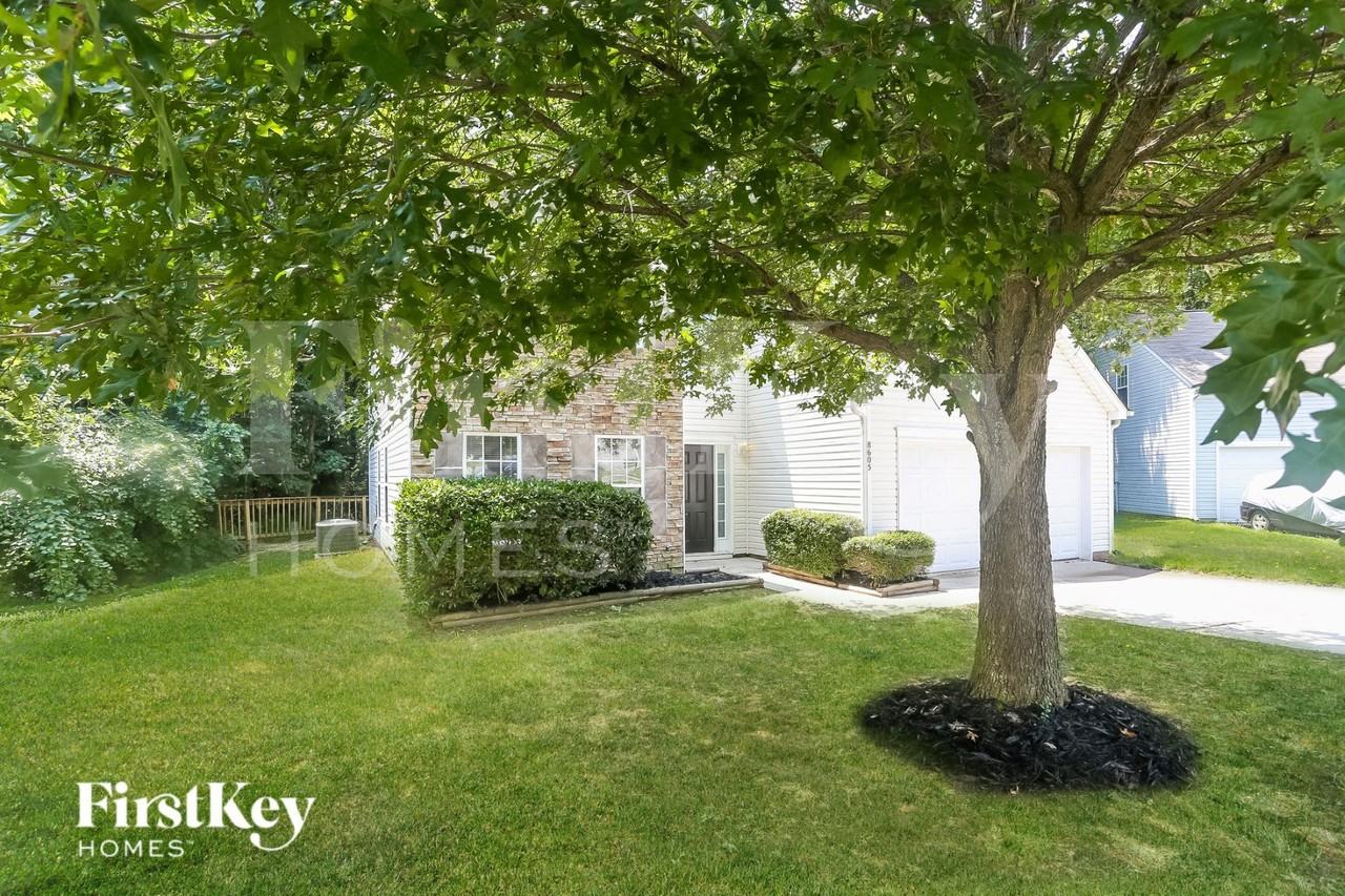 8605 Royal Bluff Dr - Photo 3 of 15