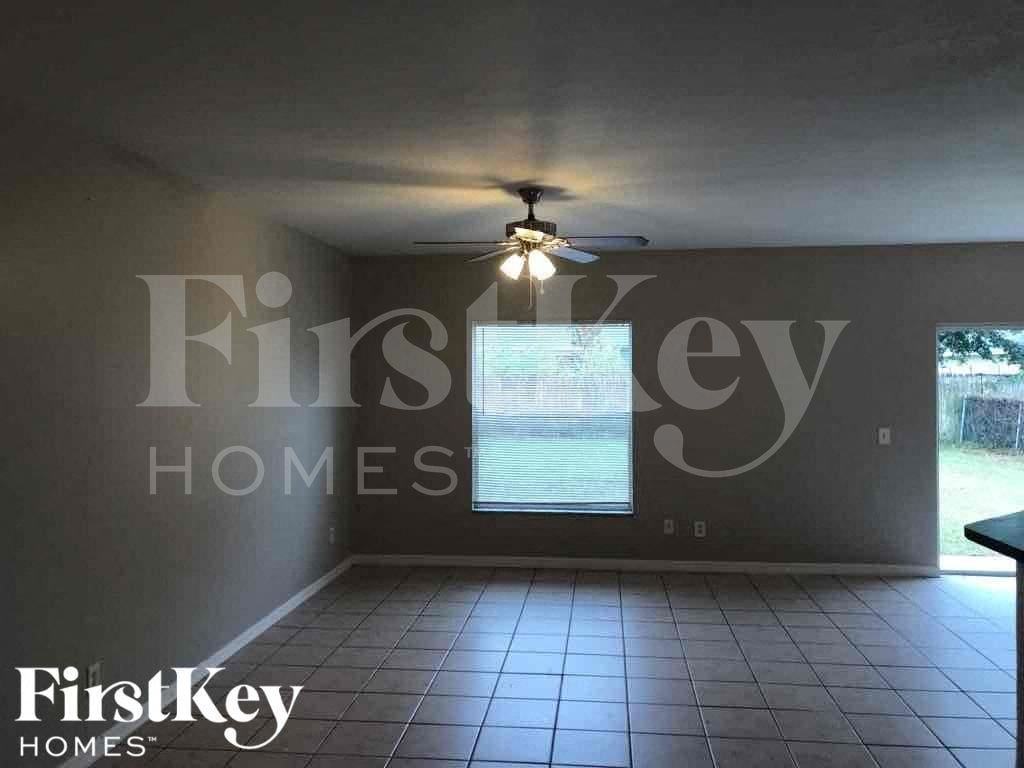 8235 Mossborger Ave - Photo 3 of 20
