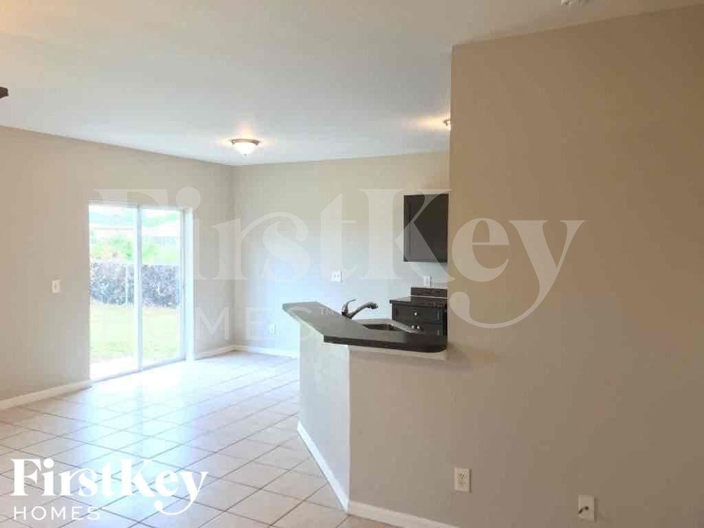 8235 Mossborger Ave - Photo 4 of 20