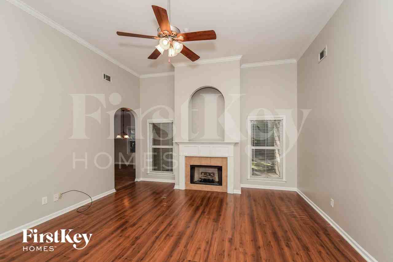 8034 Mary Alice Way - Photo 2 of 15