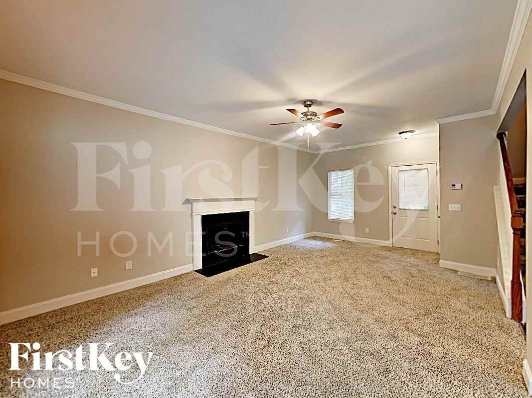 7805 Wilkinson Dr - Photo 2 of 16