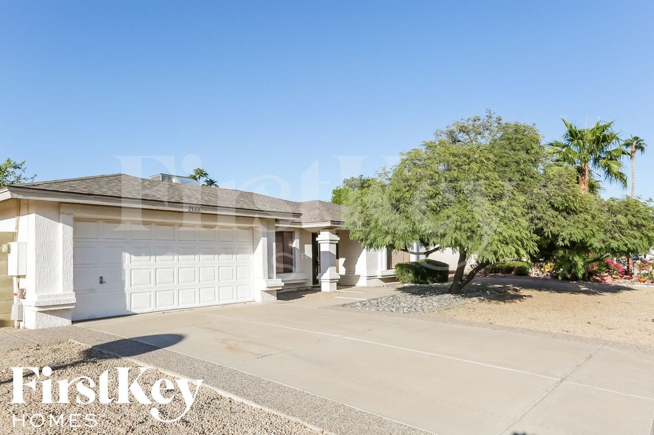 7366 W Jenan Dr - Photo 2 of 15