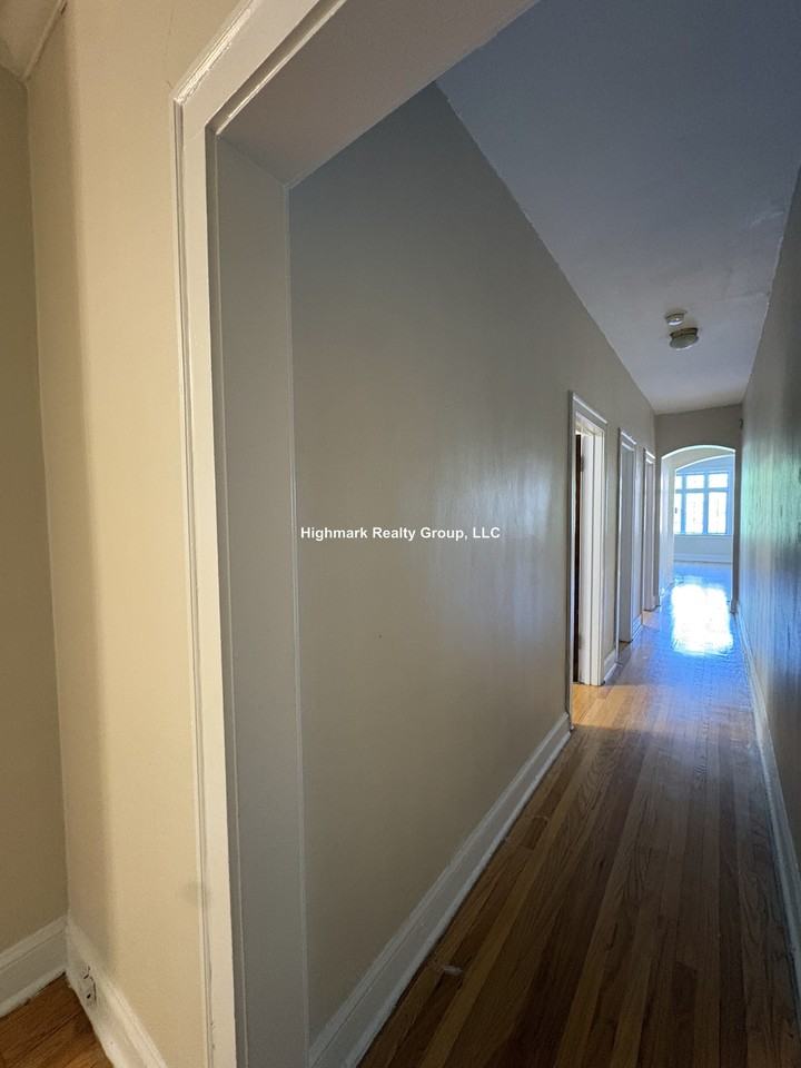 1456 Lake St #4N - Photo 4 of 10