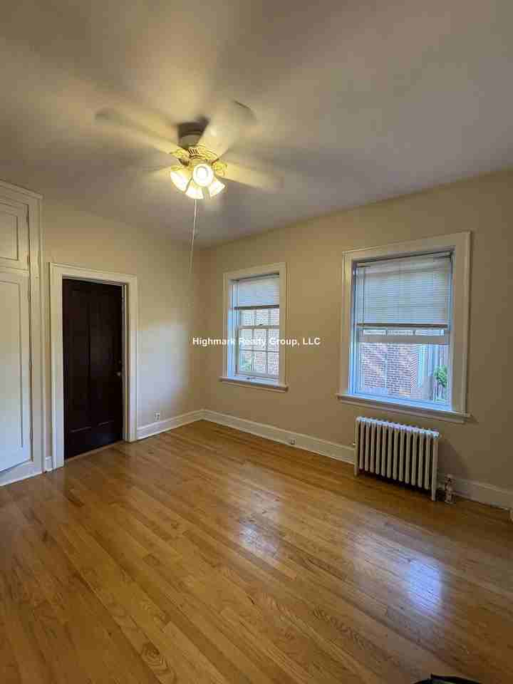 1456 Lake St #4N - Photo 7 of 10