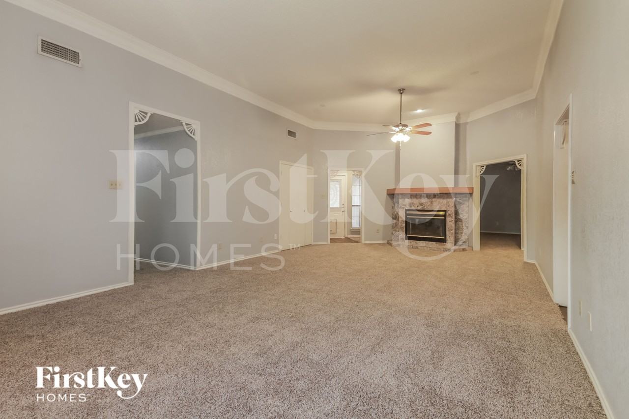 5302 Deep Canyon Dr - Photo 3 of 16