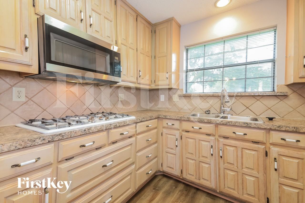 5302 Deep Canyon Dr - Photo 7 of 16