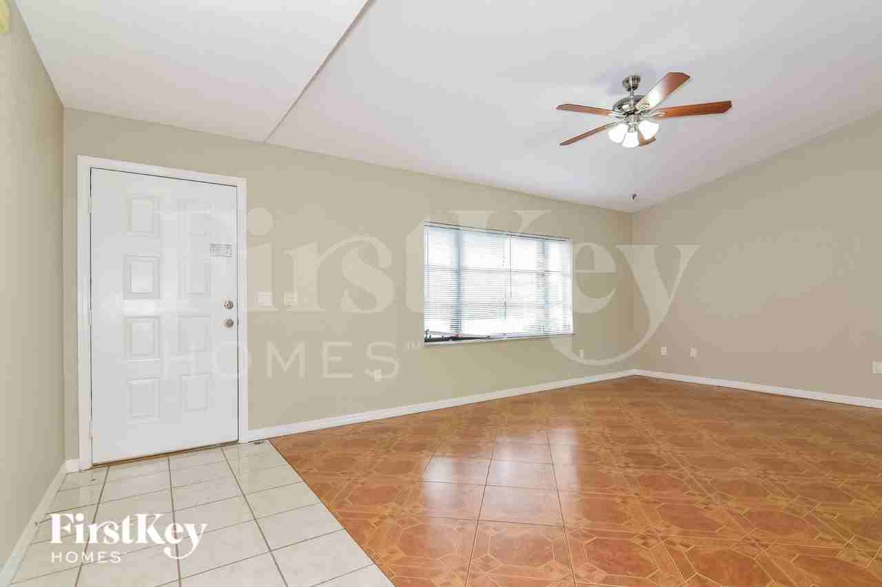 522 Beal St Nw - Photo 4 of 17