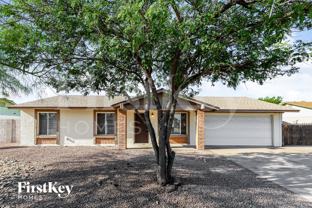 5031 W Windrose Dr - Photo 1 of 1
