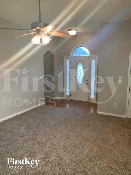 50 Oakbrook Ln - Photo 3 of 11