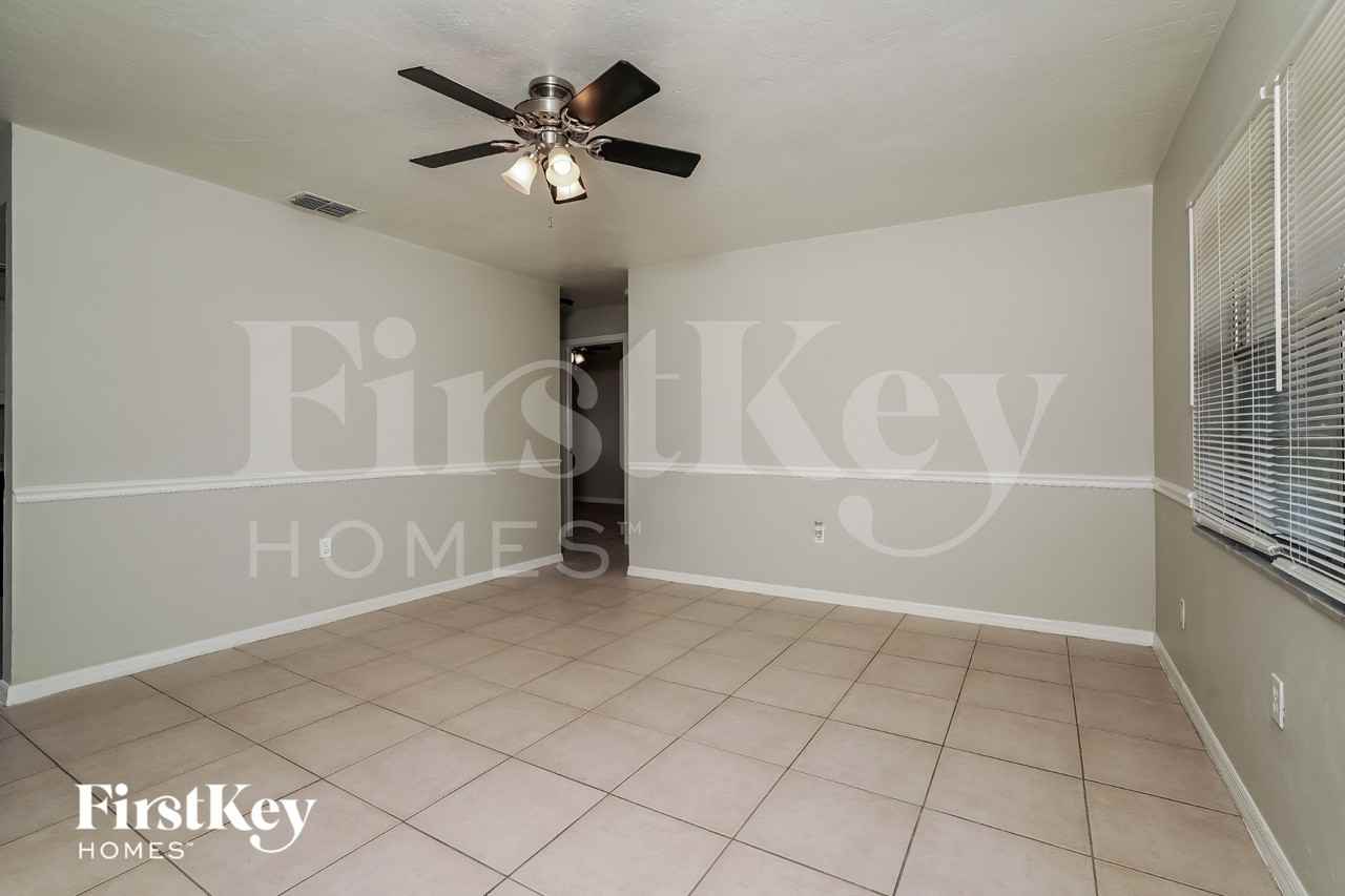 4311 5th St W - Photo 3 of 16