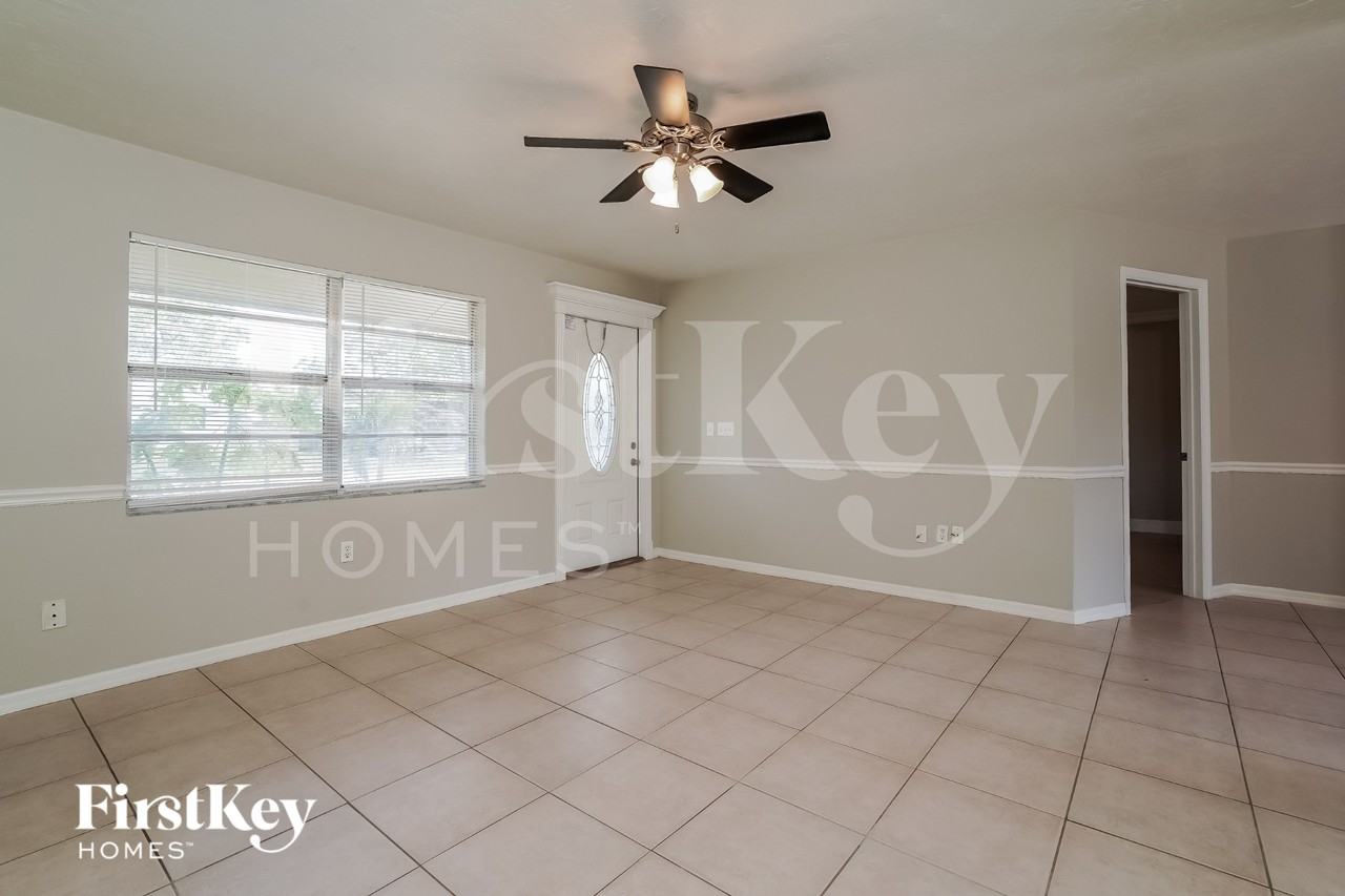 4311 5th St W - Photo 4 of 16
