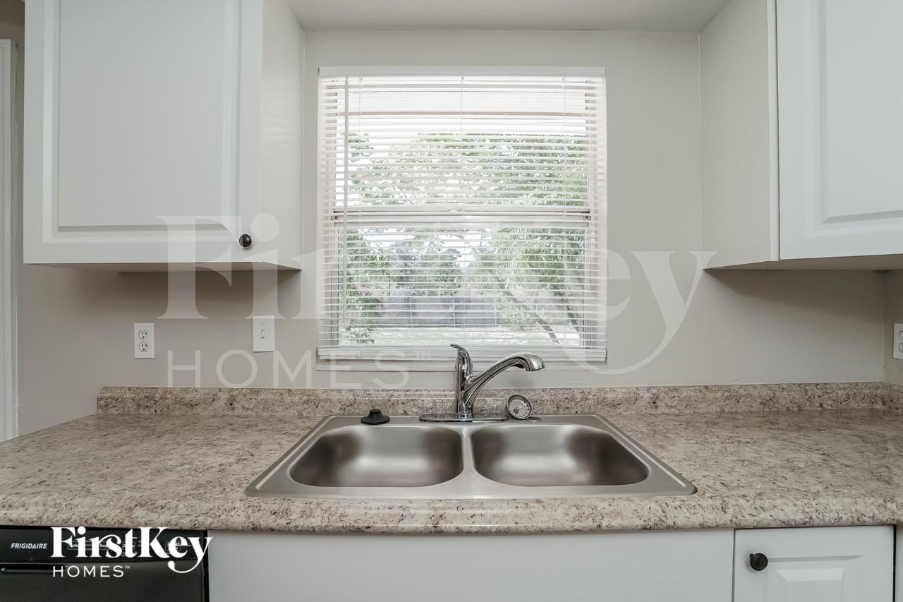 4311 5th St W - Photo 7 of 16