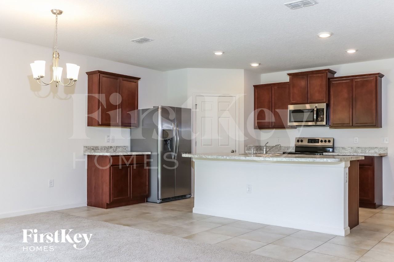 4173 Sw Endicott St - Photo 6 of 16