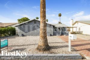 featured image of 3734 W Sierra St