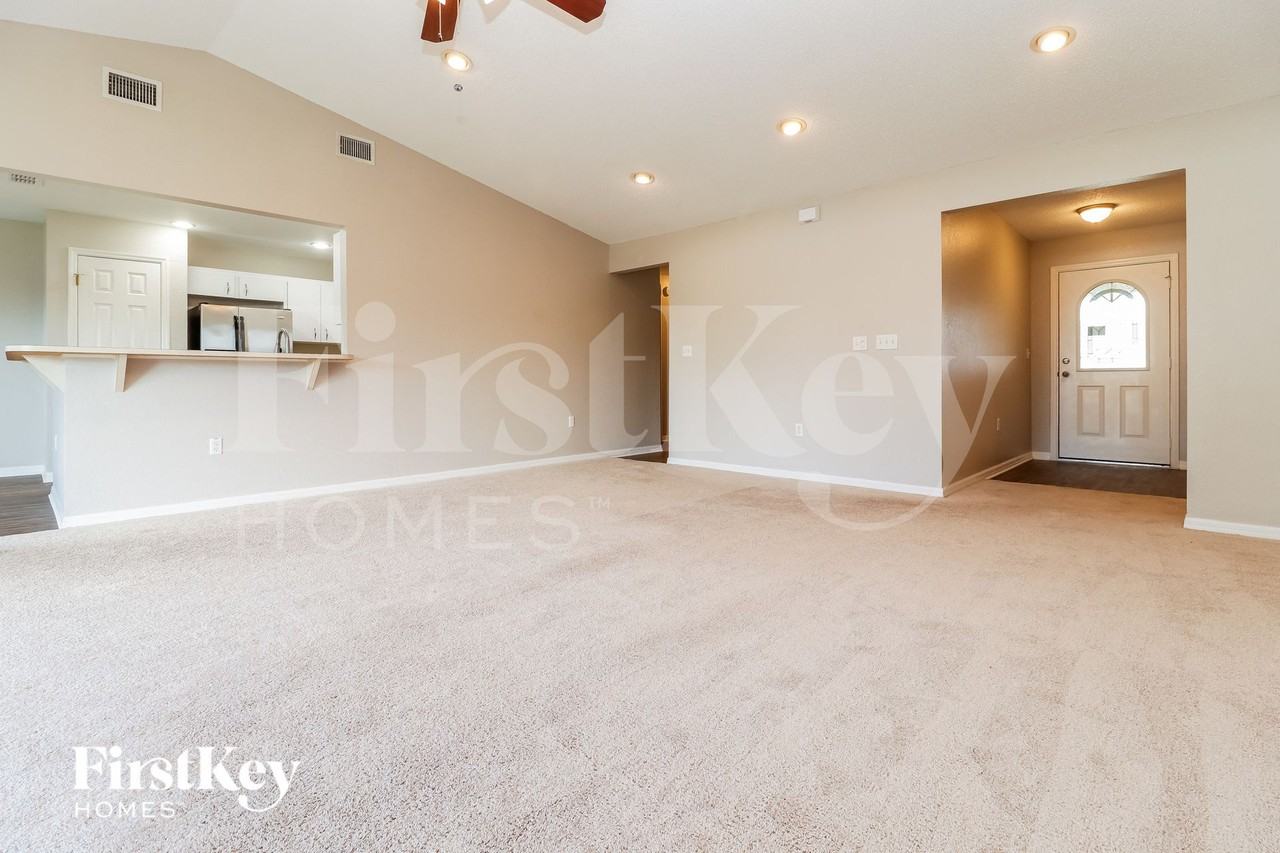 3487 Imperial Manor Way - Photo 2 of 15