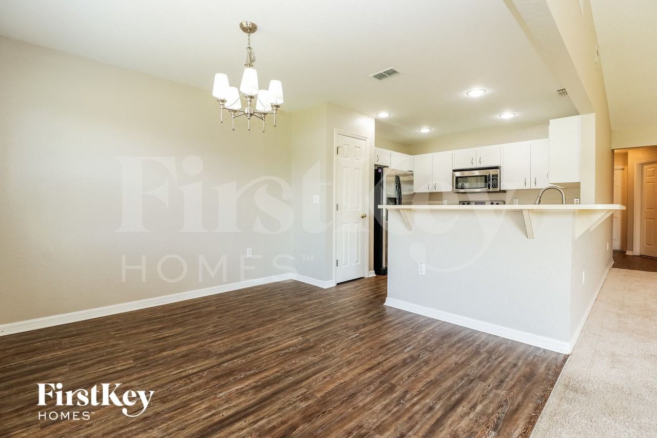 3487 Imperial Manor Way - Photo 4 of 15