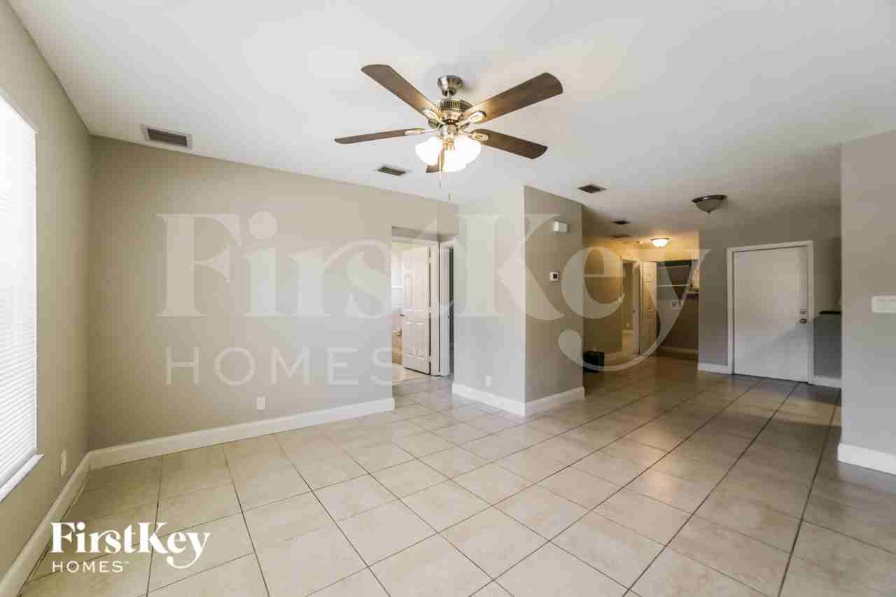 341 Nect - Photo 4 of 20