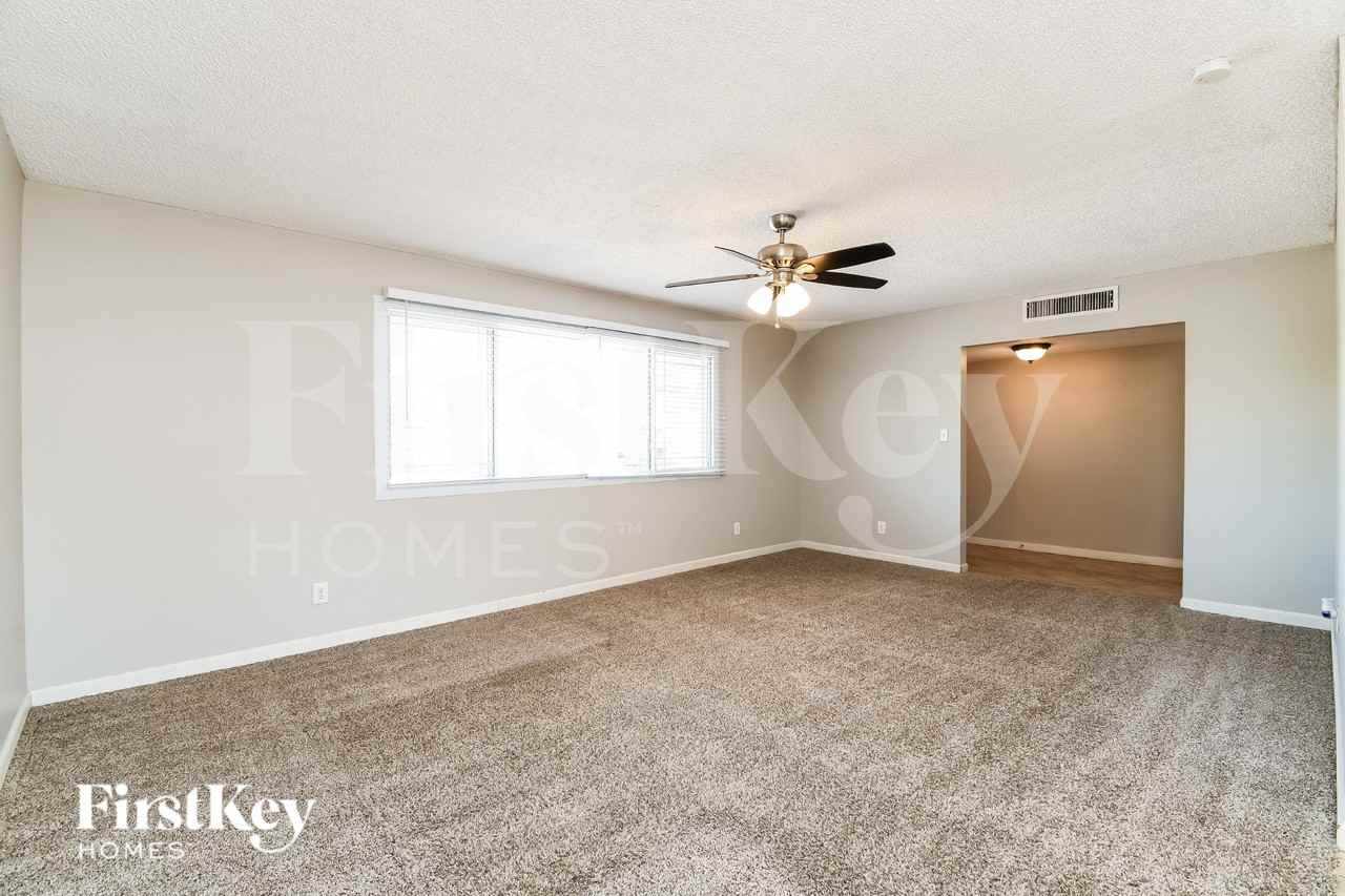 3238 S Evergreen Rd - Photo 2 of 16