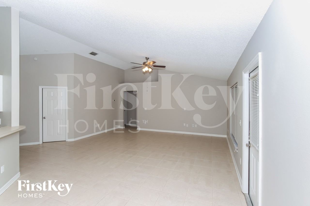 2655 San Filippo Dr Se - Photo 4 of 16