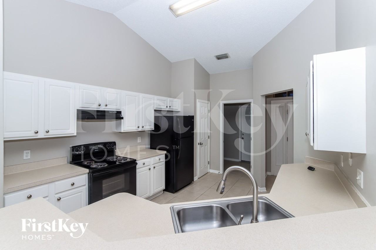 2655 San Filippo Dr Se - Photo 5 of 16