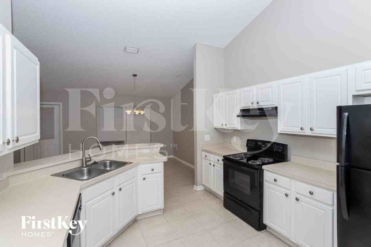 2655 San Filippo Dr Se - Photo 6 of 16