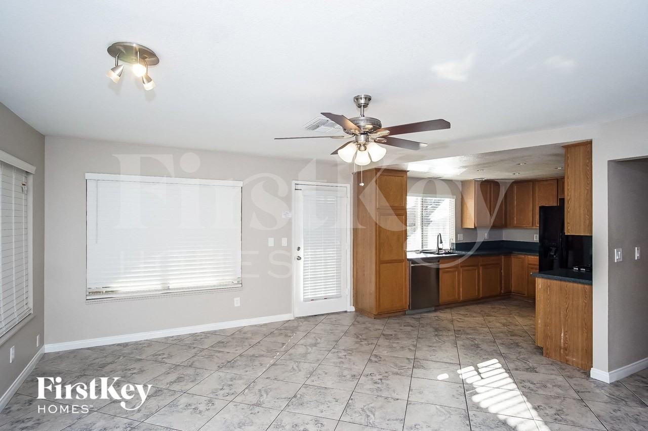 2406 El Cid Ct - Photo 5 of 15