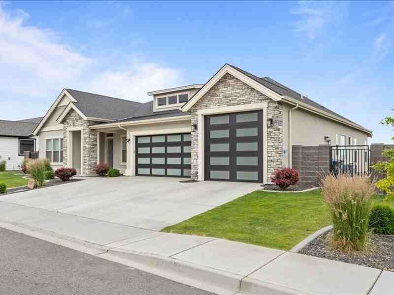 2319 Skyview Loop - Photo 2 of 46