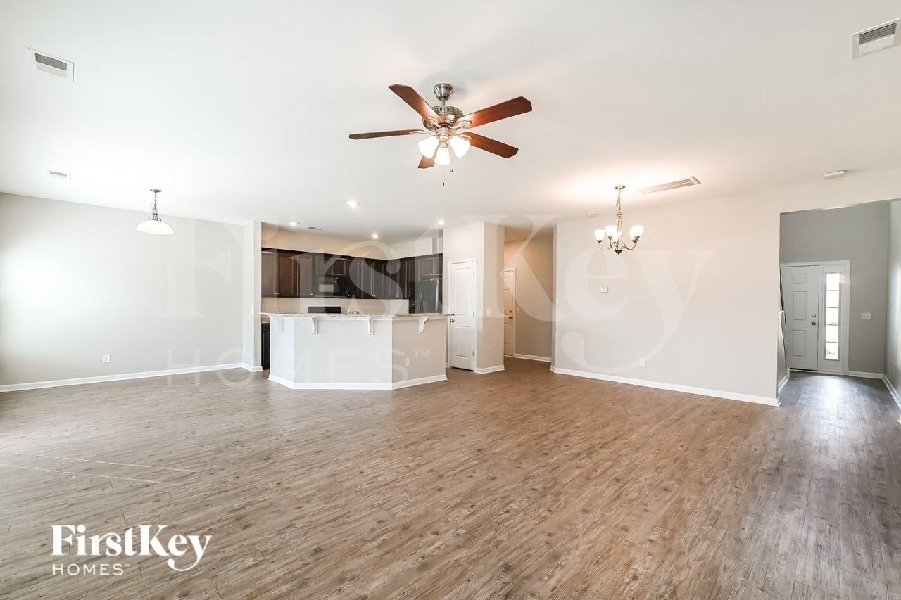 201 Firewheel Ct - Photo 3 of 16