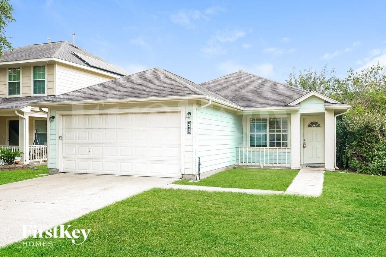 19747 Plantation Grove Trl - Photo 2 of 16