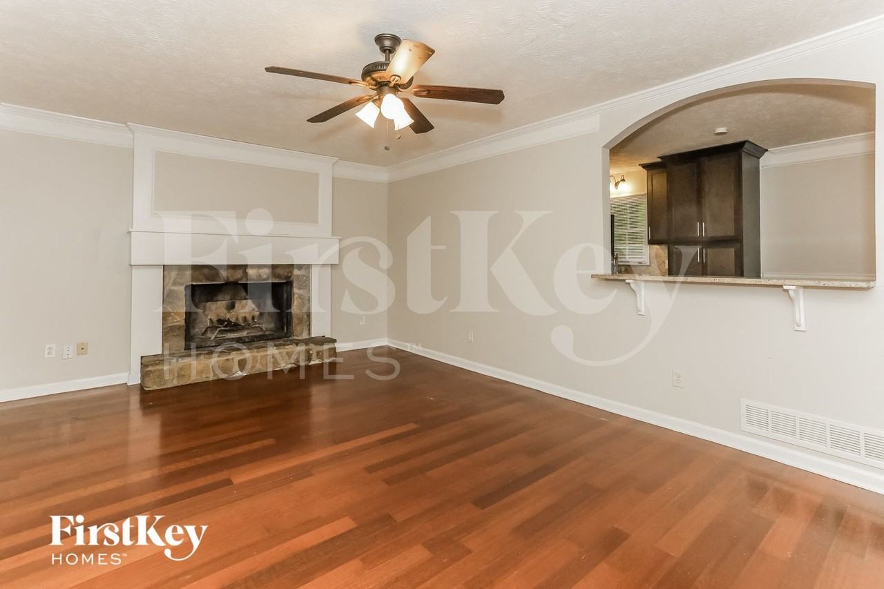 173 Shady Lane Cir - Photo 2 of 15