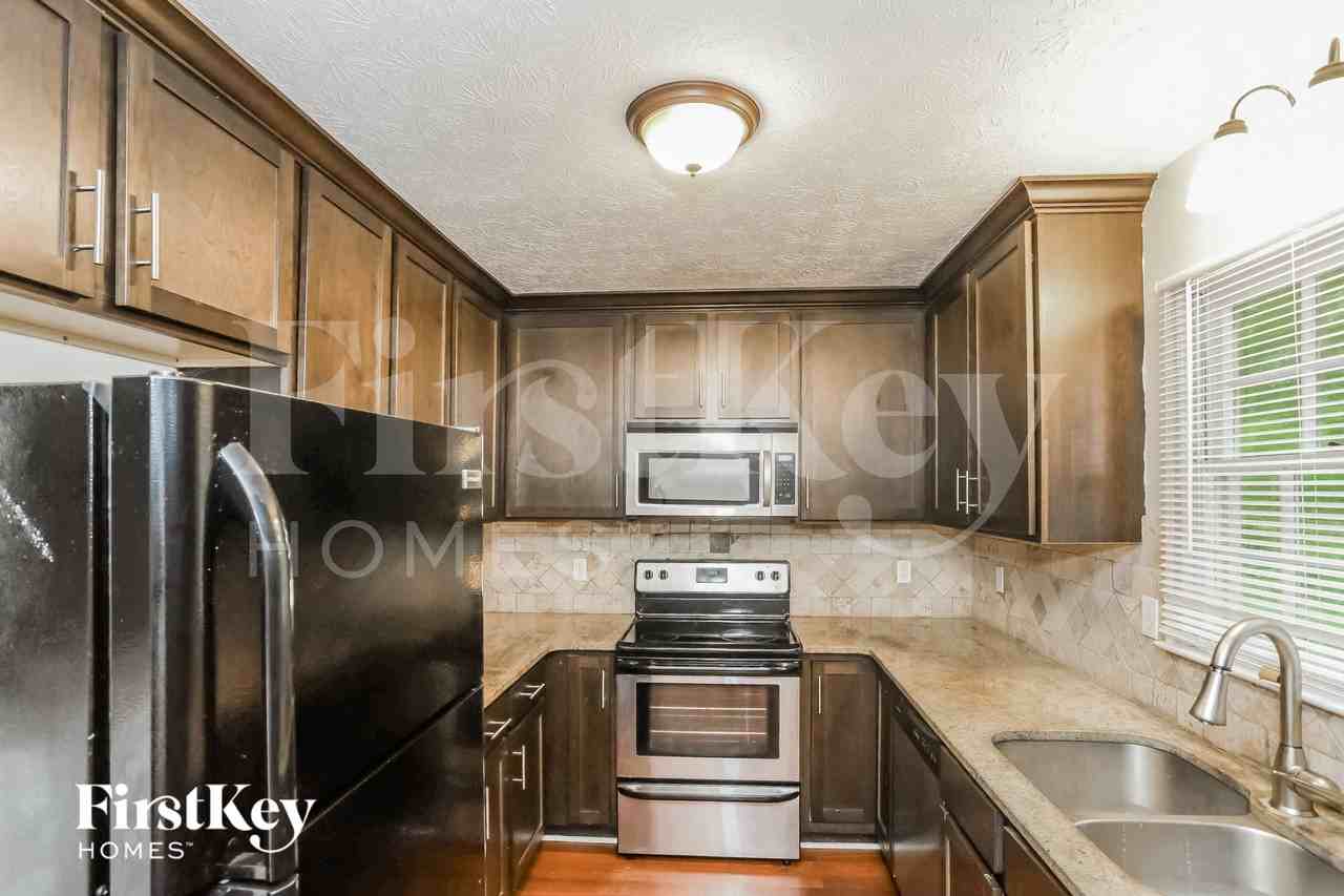 173 Shady Lane Cir - Photo 5 of 15