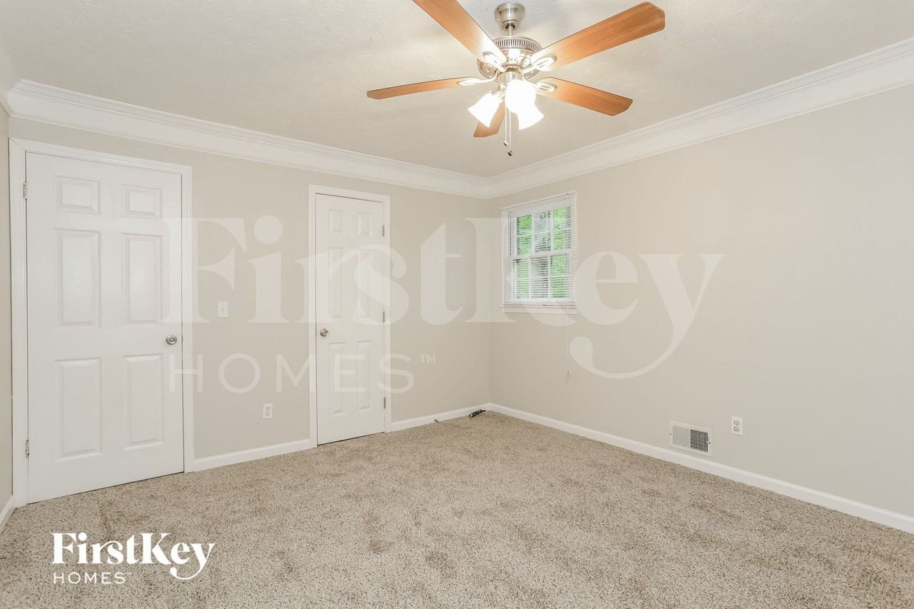 173 Shady Lane Cir - Photo 6 of 15