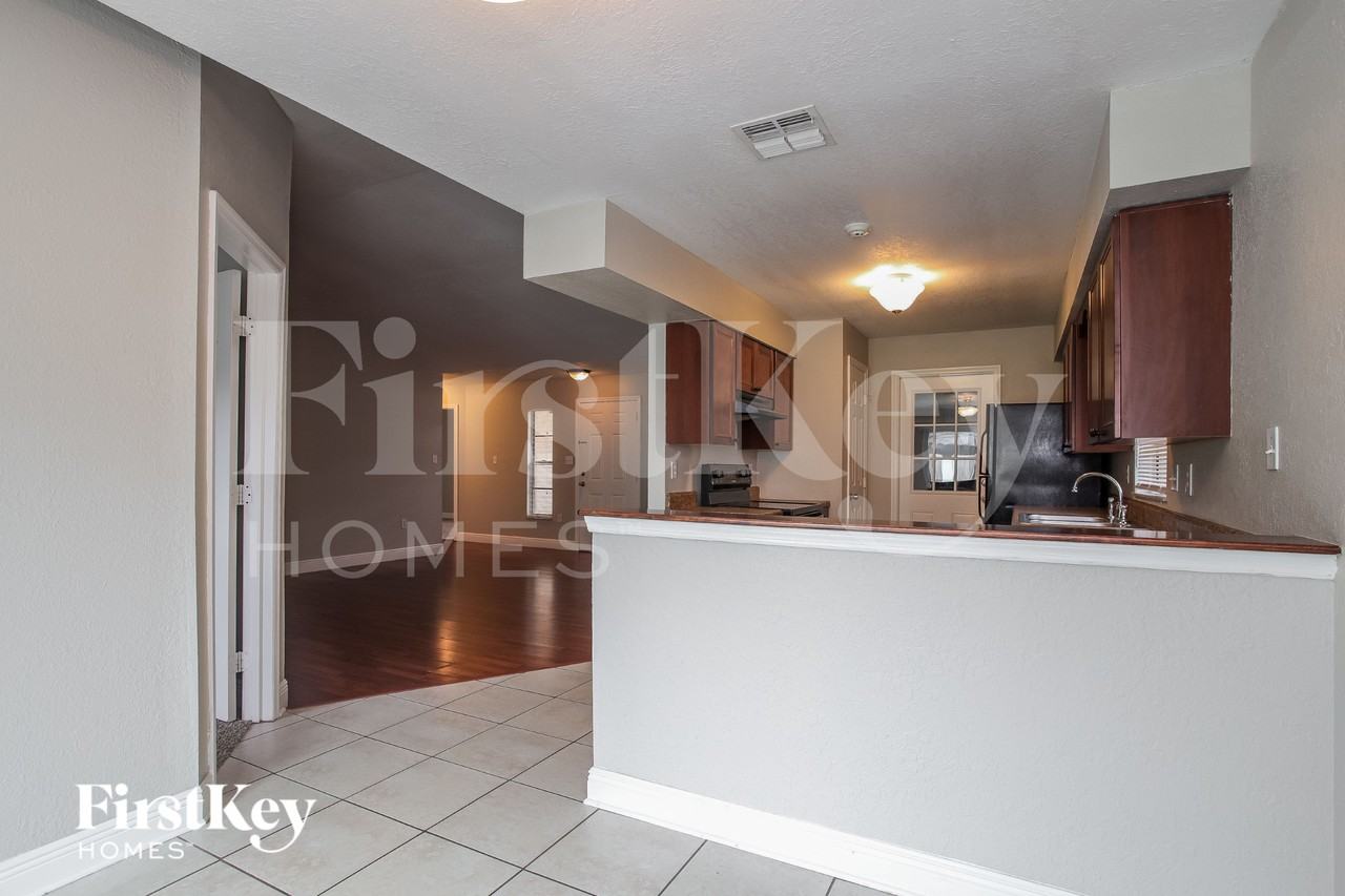 114 Keith Ct - Photo 5 of 16
