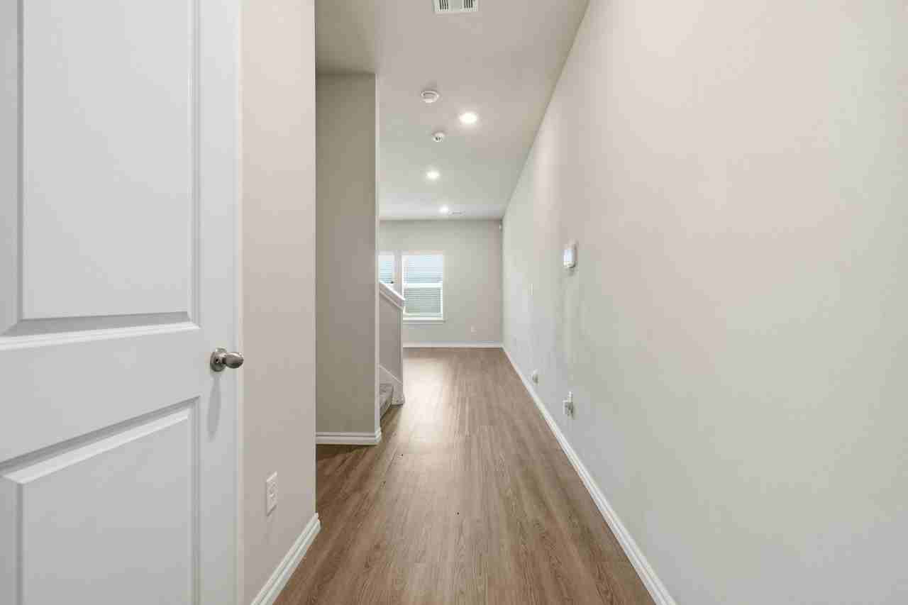 3117 Stonewall Dr - Photo 3 of 23