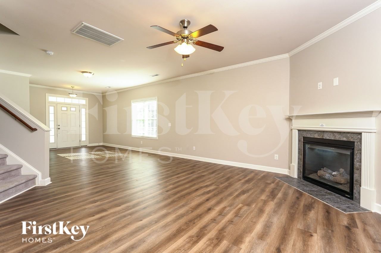 111 Twisted Cypress Ln - Photo 2 of 19