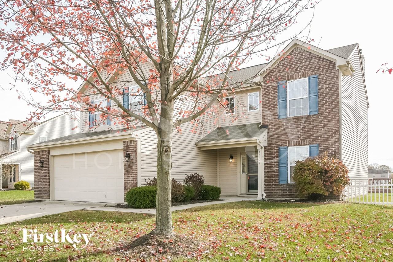 10883 Ashwood Dr - Photo 3 of 16