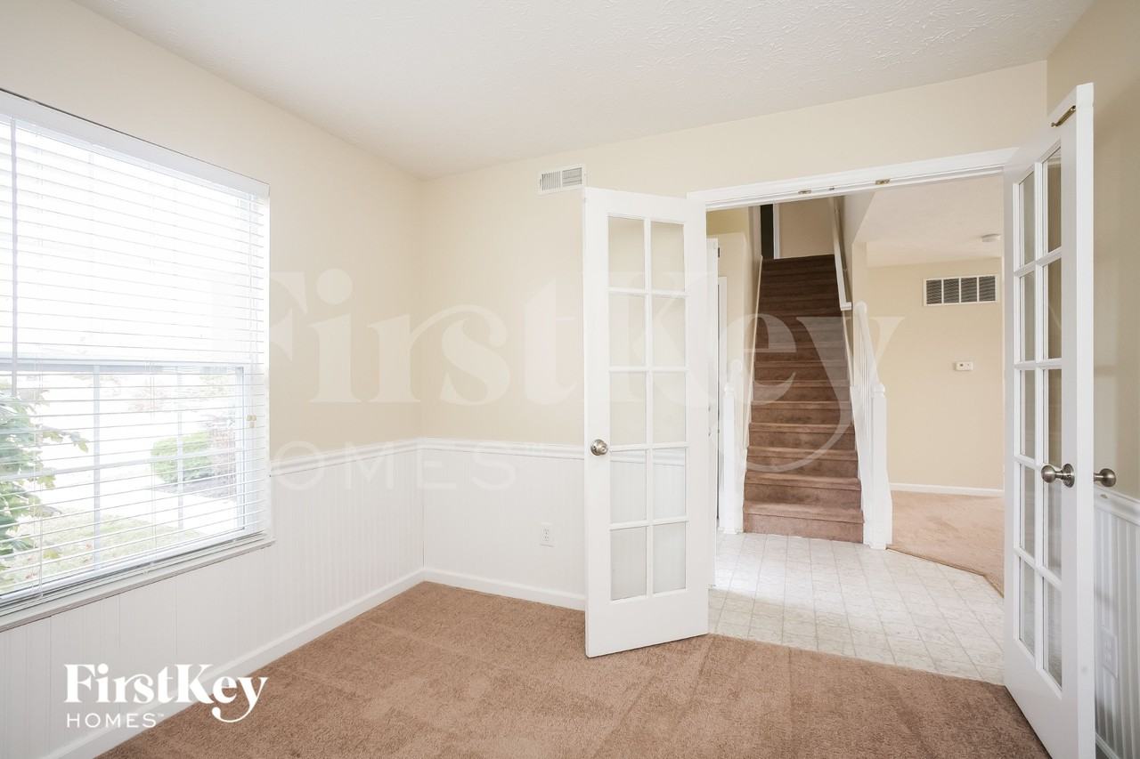 10883 Ashwood Dr - Photo 6 of 16