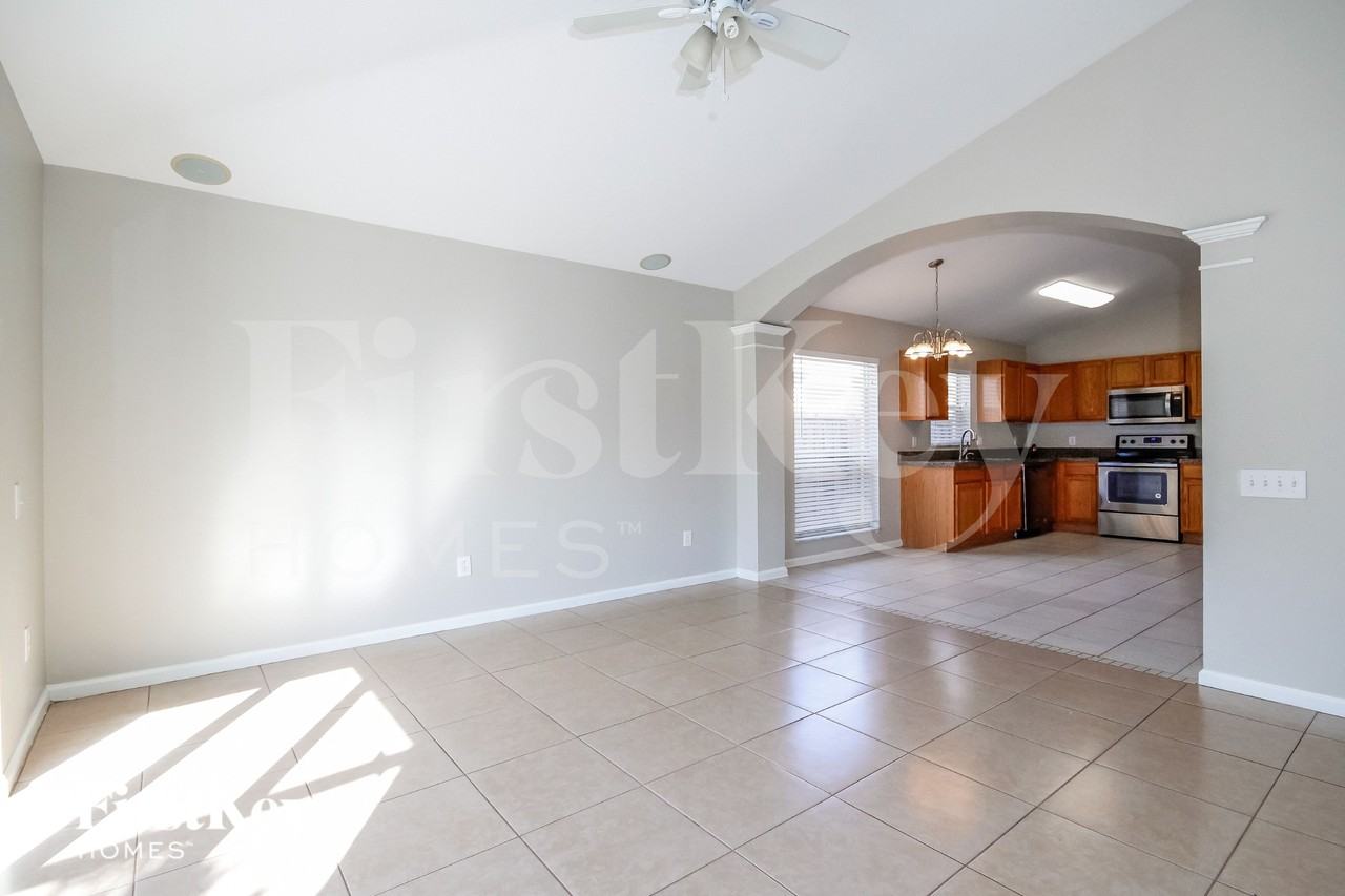 10214 Hunters Haven Blvd - Photo 2 of 16