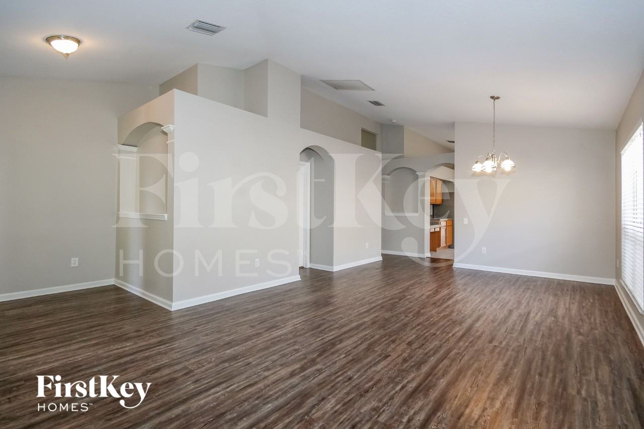 10214 Hunters Haven Blvd - Photo 4 of 16