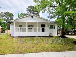 featured image of 837 Waring St