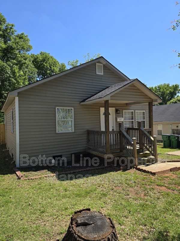 1017 Rodey Ave - Photo 3 of 22