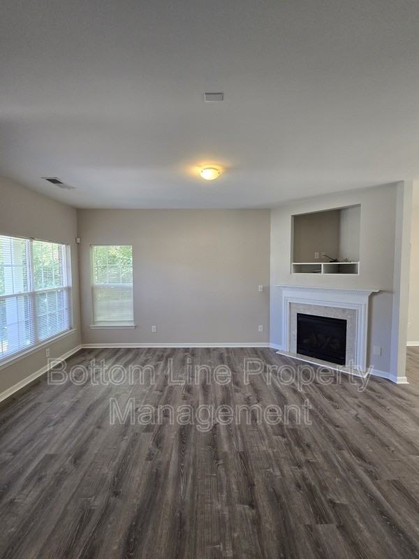 8630 Carolina Lily Ln - Photo 6 of 36