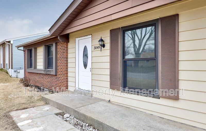 3049 Orton St - Photo 4 of 41