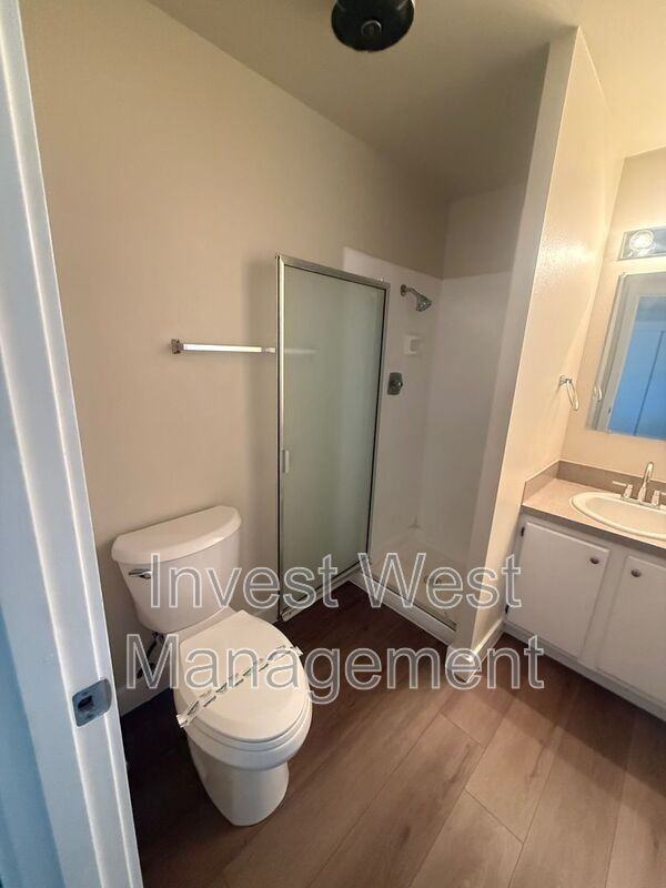 3331 Neavenue #4 - Photo 7 of 15