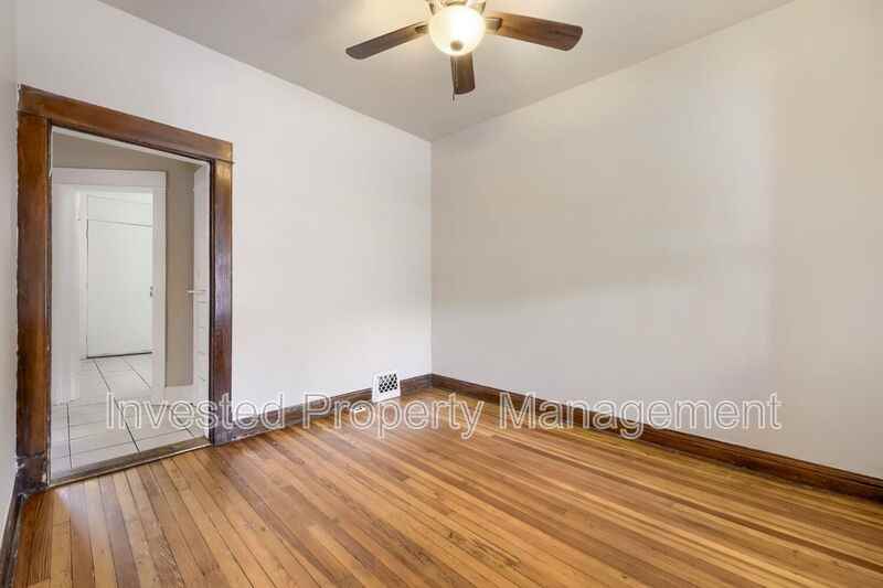 533 E 6th Ave - Photo 5 of 13