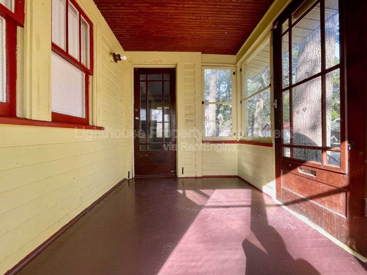 1183 Emerson Ave - Photo 3 of 10