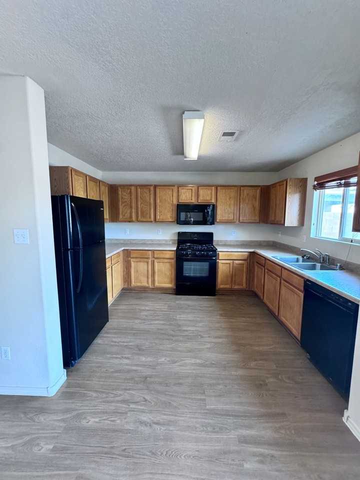 810 Purple Aster Ave Sw - Photo 6 of 19