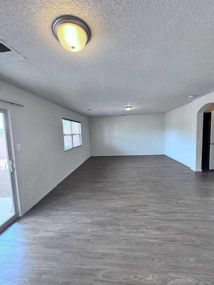 810 Purple Aster Ave Sw - Photo 7 of 19