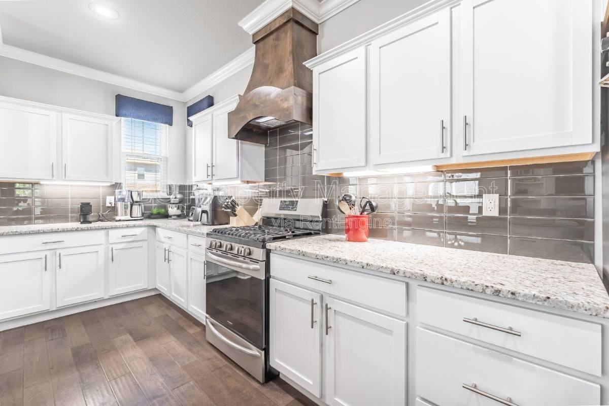 5217 S 65th Pl - Photo 3 of 10